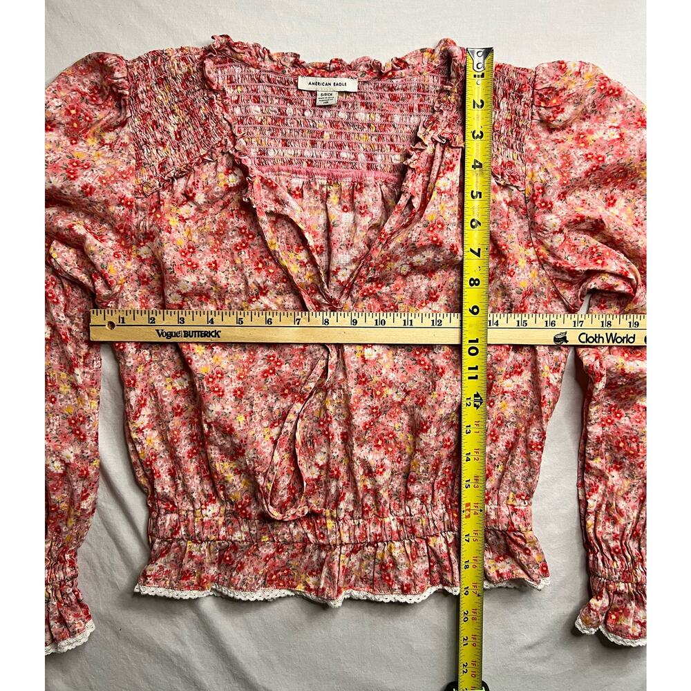 American Eagle Floral Top Shirt SMALL Long Sleeve Smocking Lace Detail - Picture 7 of 9